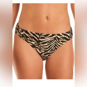 NWT Jessica Simpson
Women's Animal Print Hipster Bikini Bottom XL